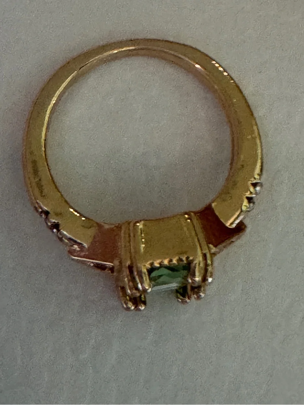 Green Jade Stone Vintage-Style Ring With Cubic Zirconias Gold-Tone Band - Size 7